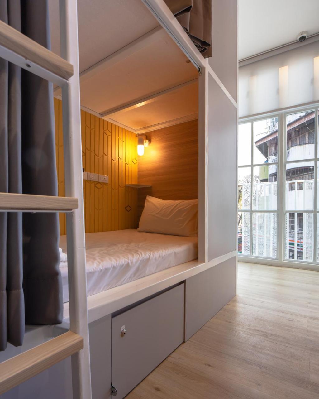 Boxpackers Hostel Phranakorn Bangkok Buitenkant foto