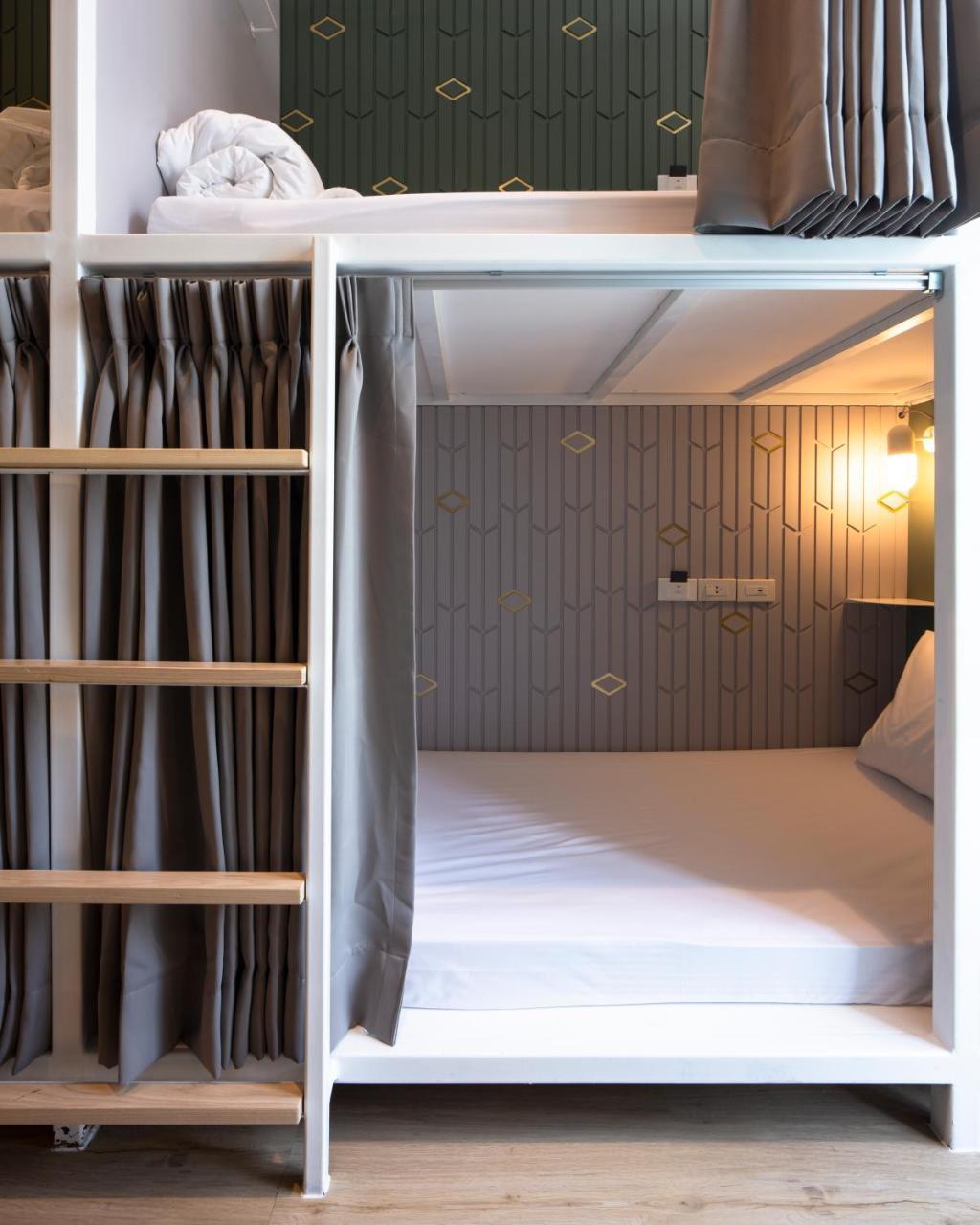 Boxpackers Hostel Phranakorn Bangkok Buitenkant foto